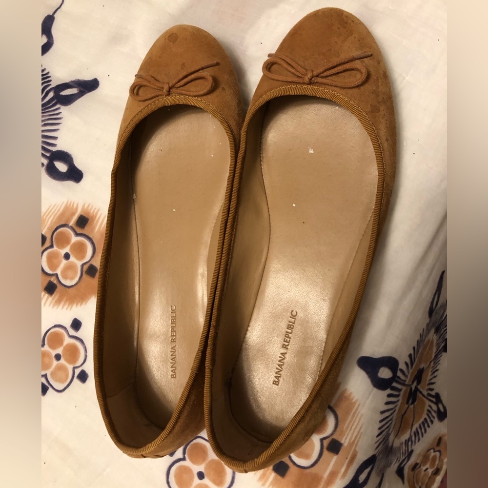 Banana Republic brown suede flats size 10